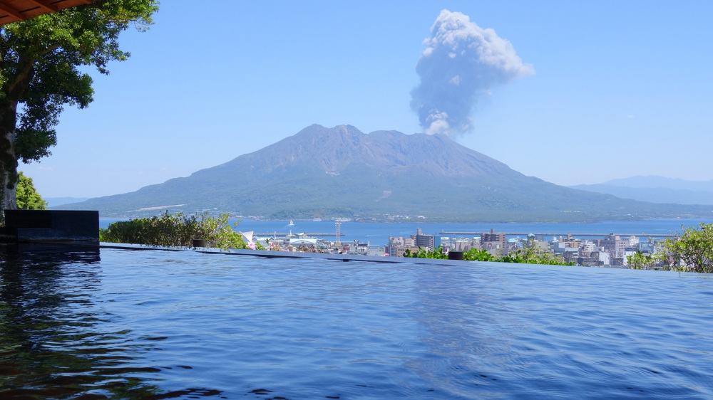 SHIROYAMAから望む桜島