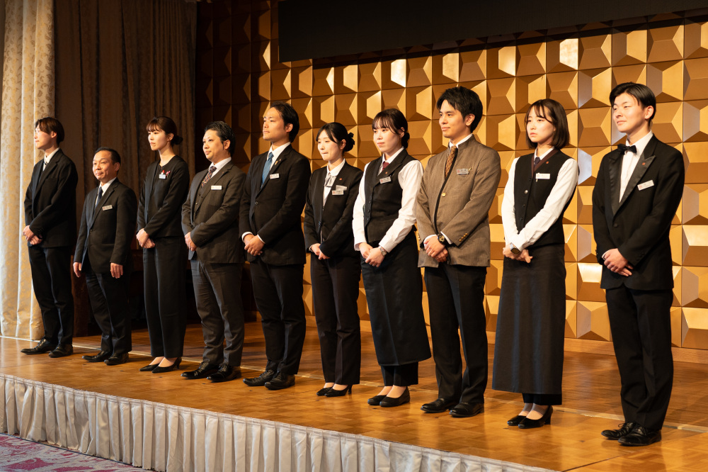 300名の頂点へ。 笑いと感動に包まれた第5回「ホテリエ No.1 コンクール」開催レポート